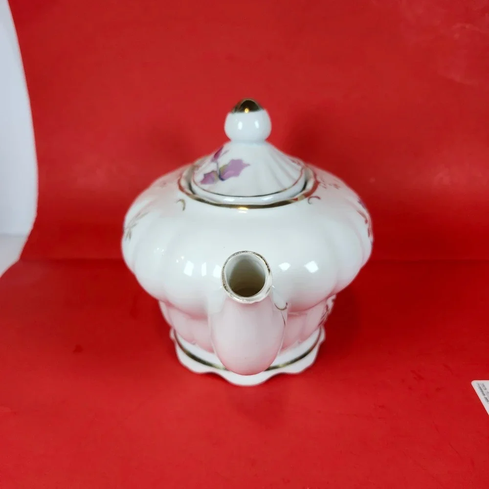 Vintage Musical Teapot White Floral Gold Trim Wind Up Novelty‎ Collectible